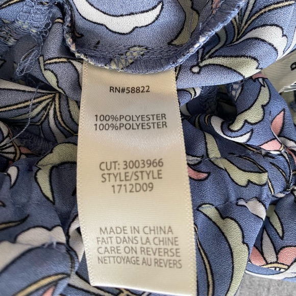 Max Studio Blue Dotted Striped Crepe Belted Shorts Size Small - Picture 8 of 9